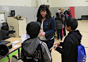 Raea Explaining a Shatter Cone